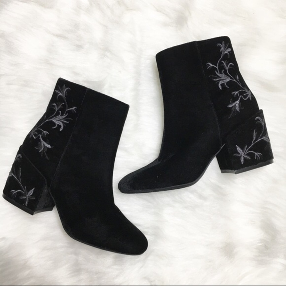 Kenneth Cole Renna Black Velvet Boots